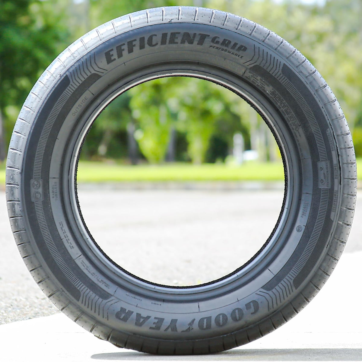 215/60R16 95H Tire I124857