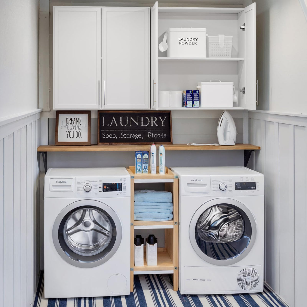 White Wall Cabinet with Adjustable Shelf I8542
