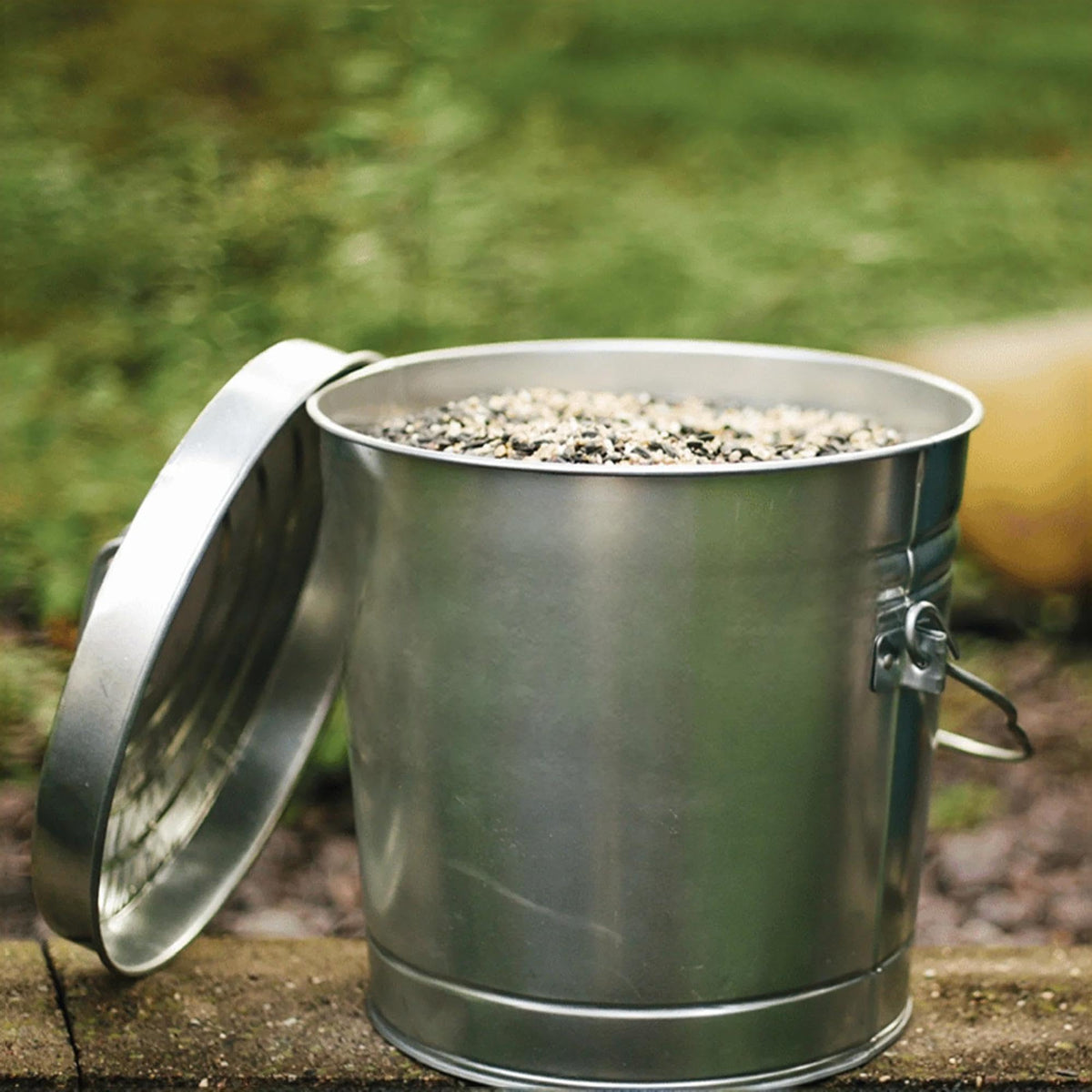 6-Gallon Galvanized Steel Storage Can with Locking Lid M61901