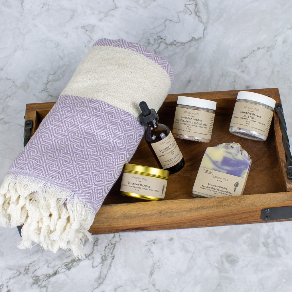 Handmade Lavender 13 Pc Spa Gift Basket C91624